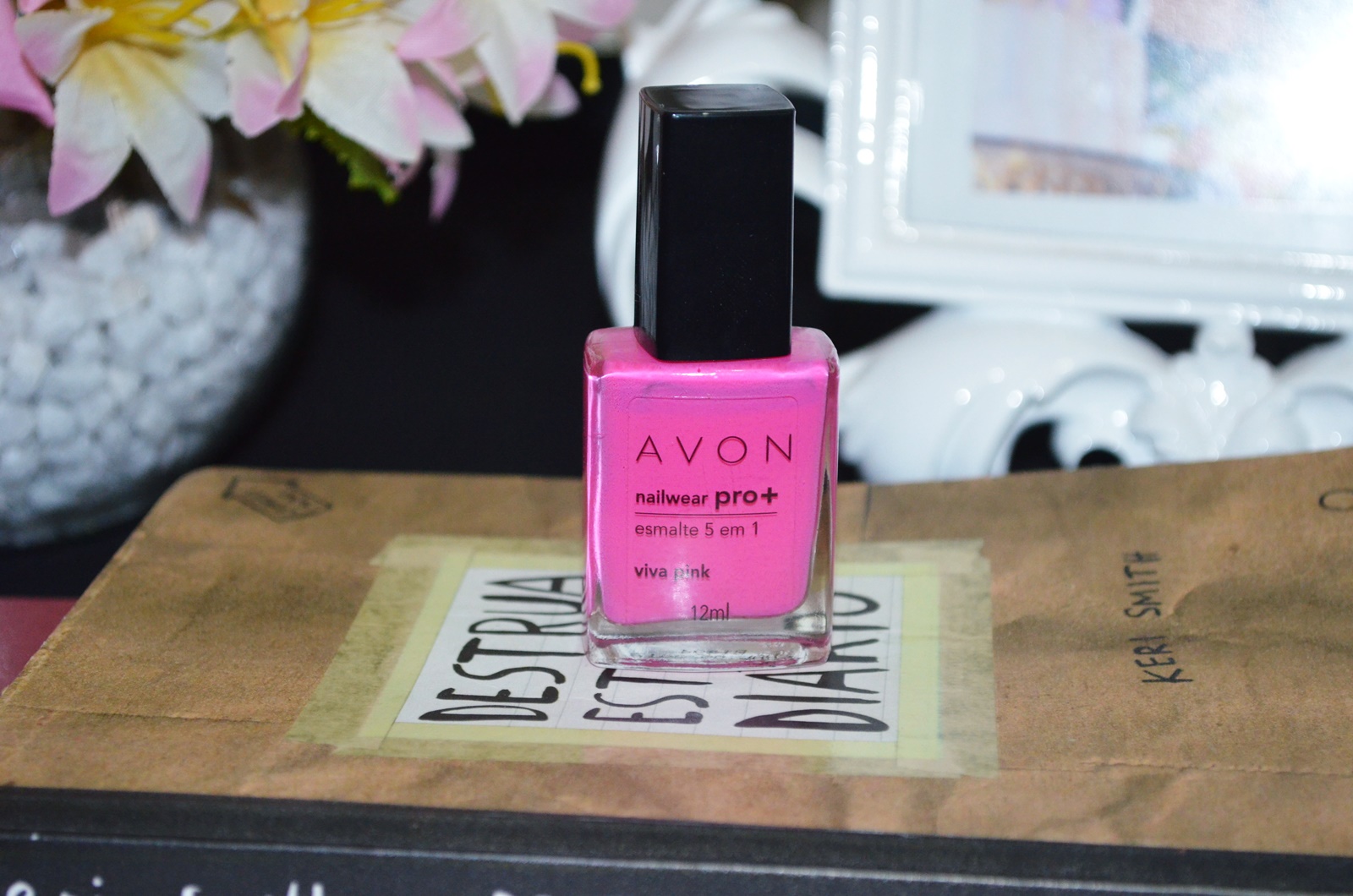 unhas da semana - esmalte viva pink nailwear pro + AVON